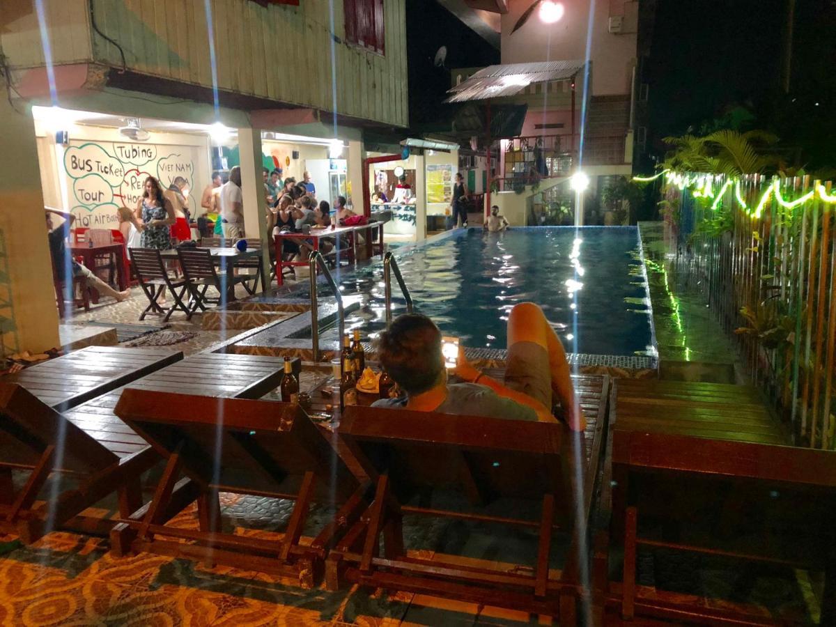 Real Vang Vieng Backpacker Hostel Kültér fotó