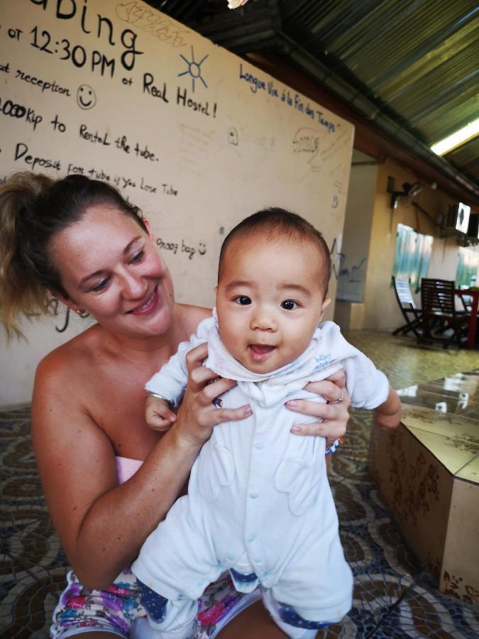Real Vang Vieng Backpacker Hostel Kültér fotó